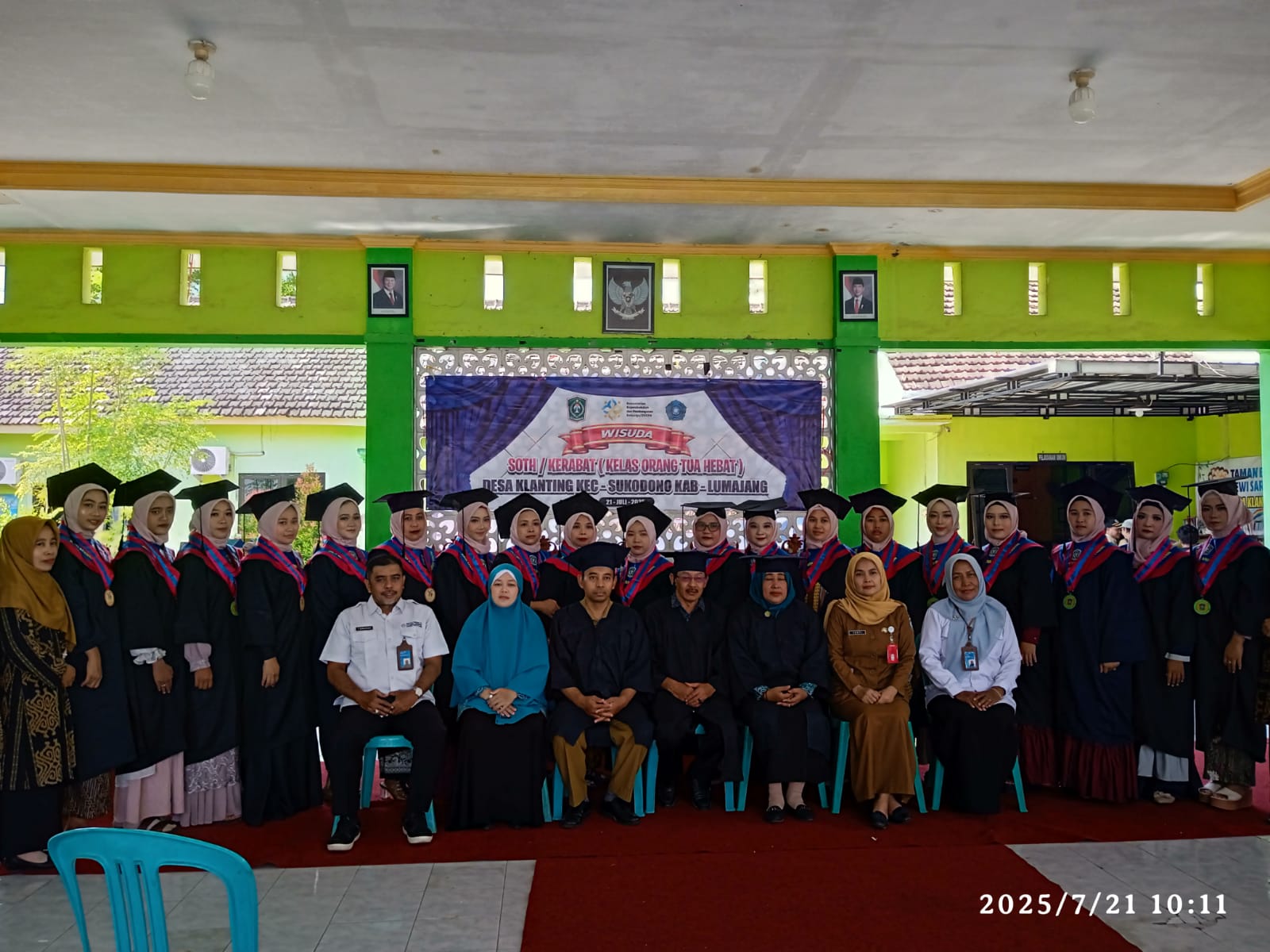 Camat Sukodono Hadiri Wisuda Sekolah Orang Tua Hebat (SOTH) di Desa Klanting